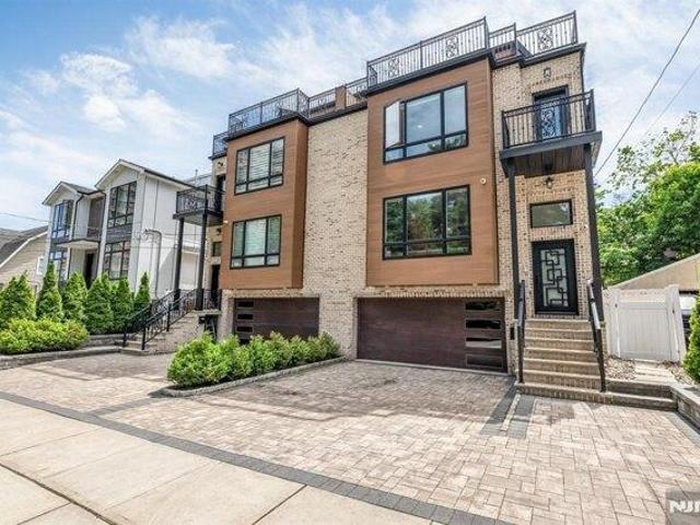 House for sale in Cliffside Park, New Jersey
