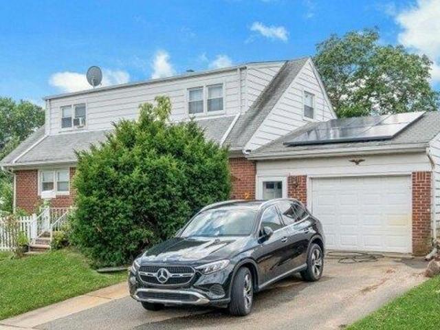 House for sale in Passaic, New Jersey