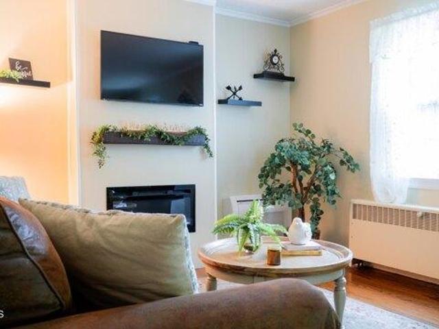House for sale in Avenel, New Jersey