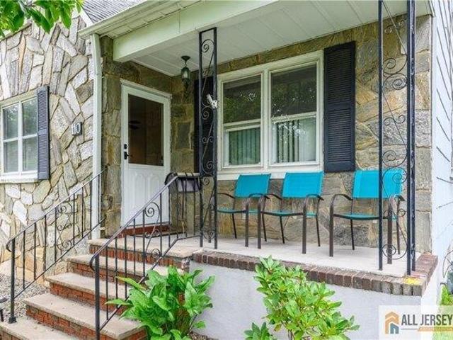 House for sale in Avenel, New Jersey