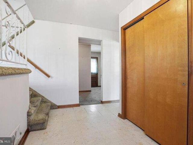 House for sale in Avenel, New Jersey
