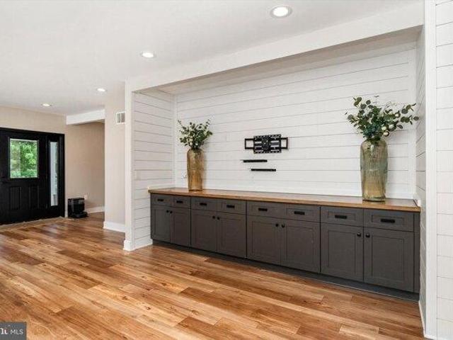 House for sale in Columbus, New Jersey