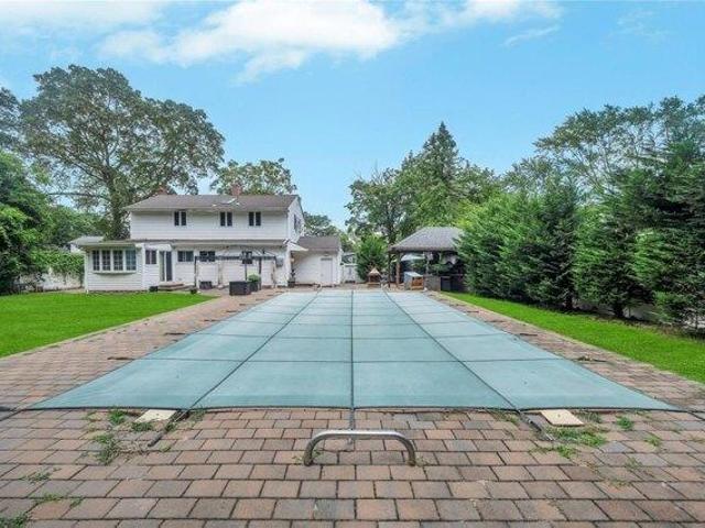 House for sale in Centereach, New York