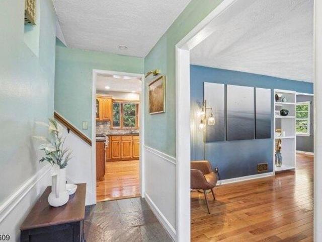House for sale in Cranford, New Jersey