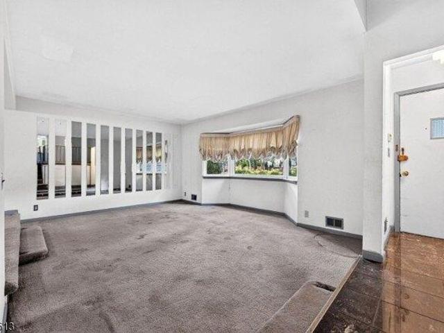 House for sale in Cranford, New Jersey