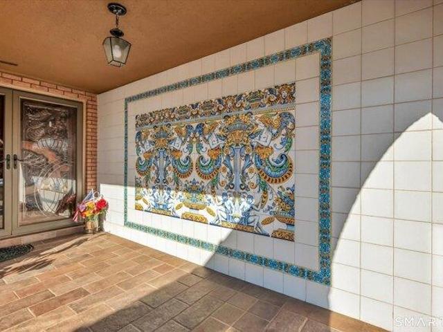House for sale in Cromwell, Connecticut