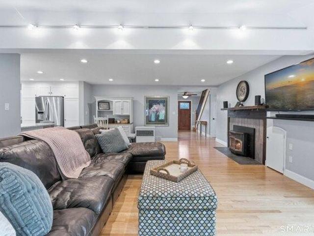 House for sale in Cromwell, Connecticut