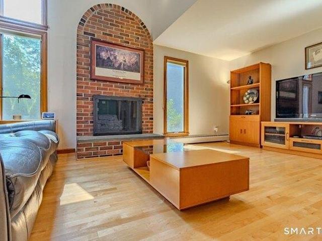 House for sale in Cromwell, Connecticut