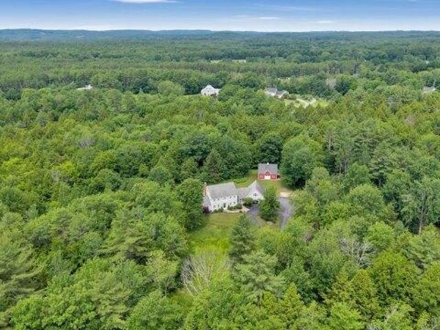 House for sale in Cumberland Center, Maine