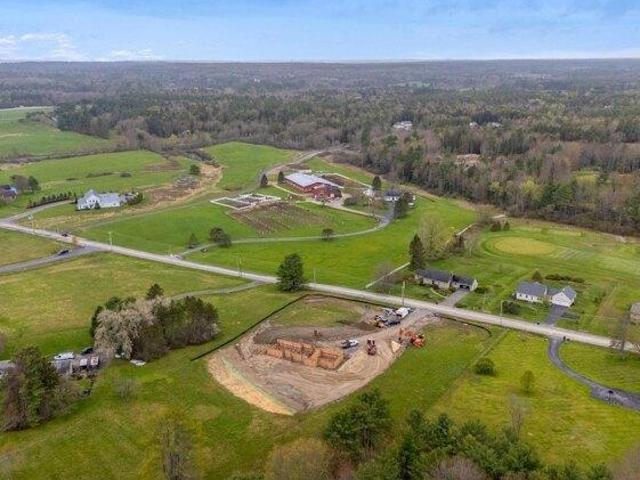 House for sale in Cumberland Center, Maine