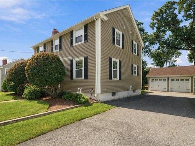 House for sale in Valley Falls, Cumberland