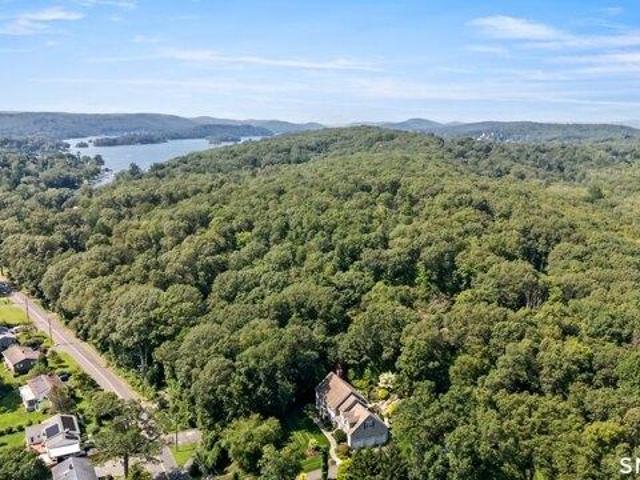 House for sale in Danbury, Connecticut