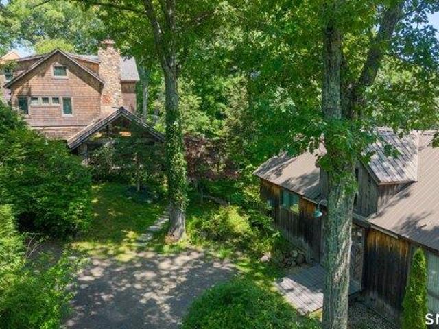 House for sale in Lattins Landing, Danbury