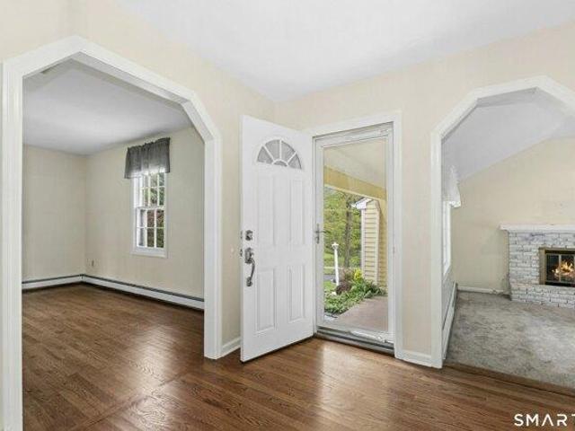 House for sale in Heritage Estates, Danbury