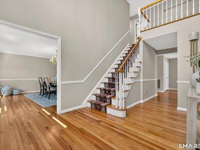 House for sale in Maplewood Grove, Danbury