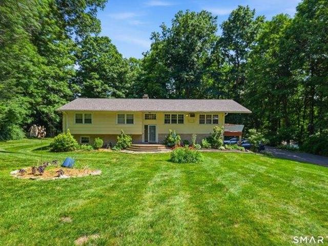 House for sale in Mill Plain, Danbury