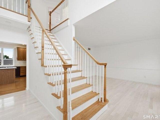 House for sale in Ridgebury Hills, Danbury