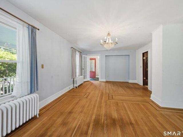 House for sale in Mill Plain, Danbury