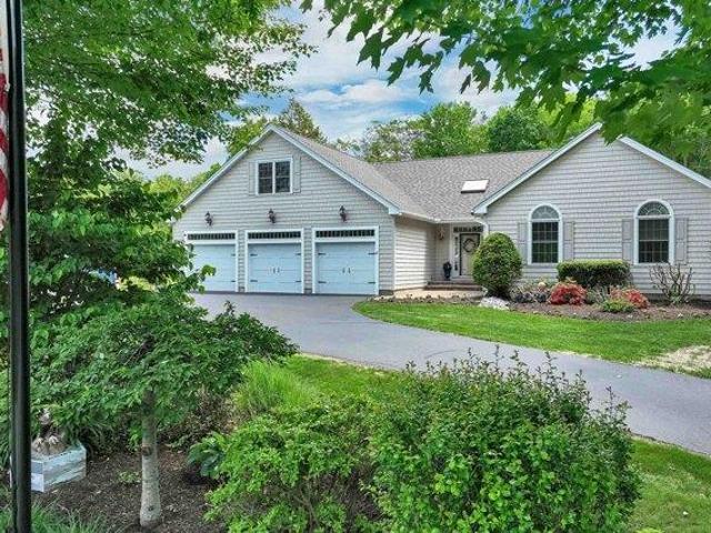 House for sale in New Hampshire