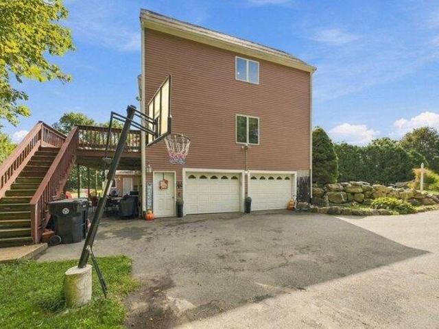 House for sale in Dartmouth, Bristol County