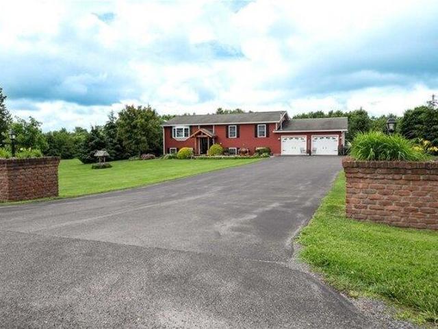 House for sale in Oneida, New York