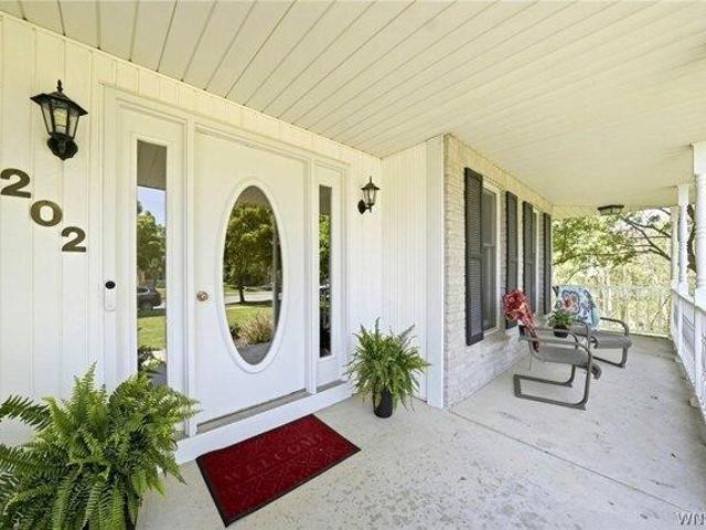 House for sale in Bowmansville, New York