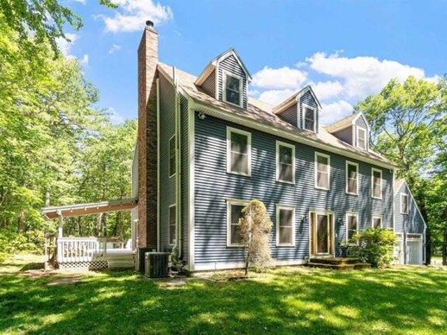 House for sale in Derry, Rockingham County