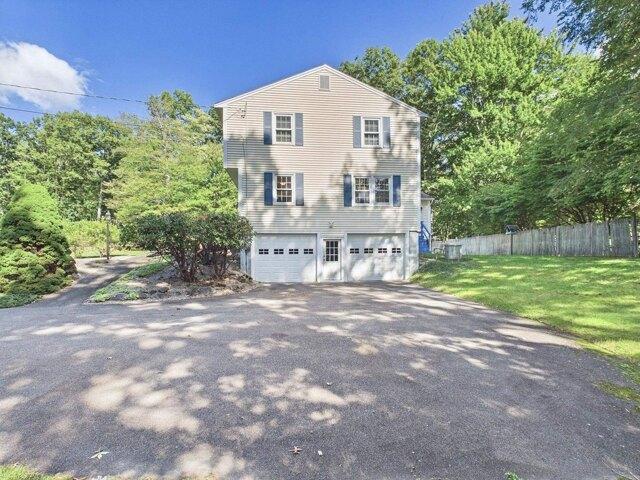 House for sale in Derry, Rockingham County