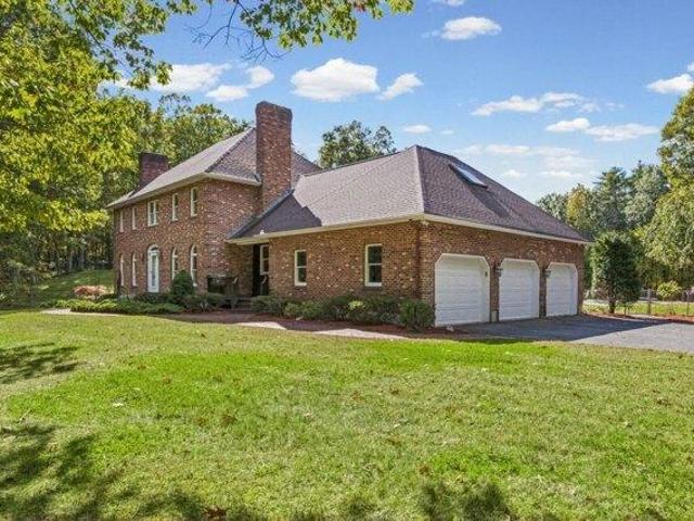 House for sale in Derry, Rockingham County
