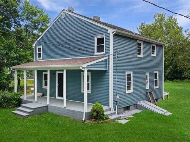 House for sale in Dighton