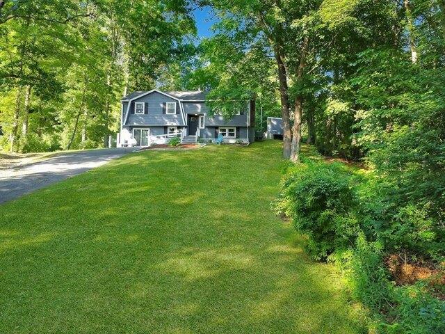 House for sale in Dracut, Massachusetts