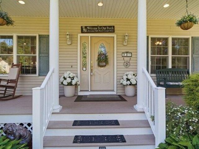 House for sale in Dracut, Massachusetts