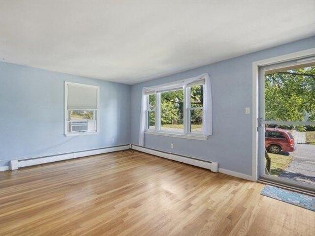 House for sale in Dracut, Massachusetts