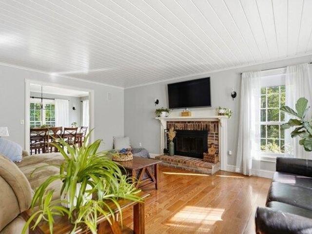 House for sale in Dracut, Middlesex County