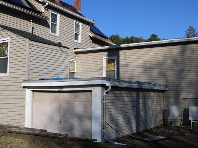 House for sale in Dudley, Massachusetts