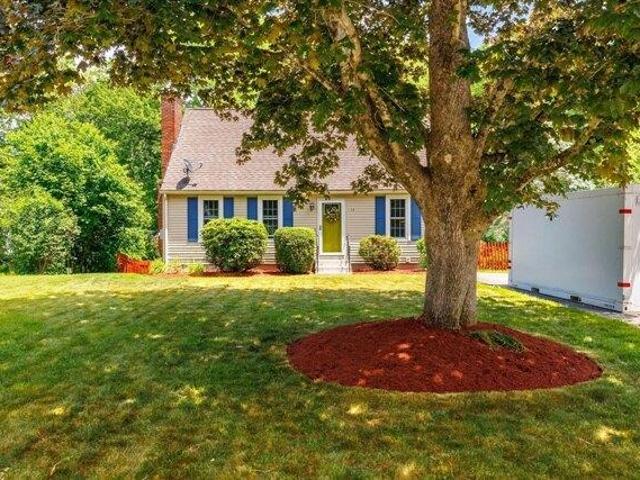 House for sale in Dudley, Massachusetts