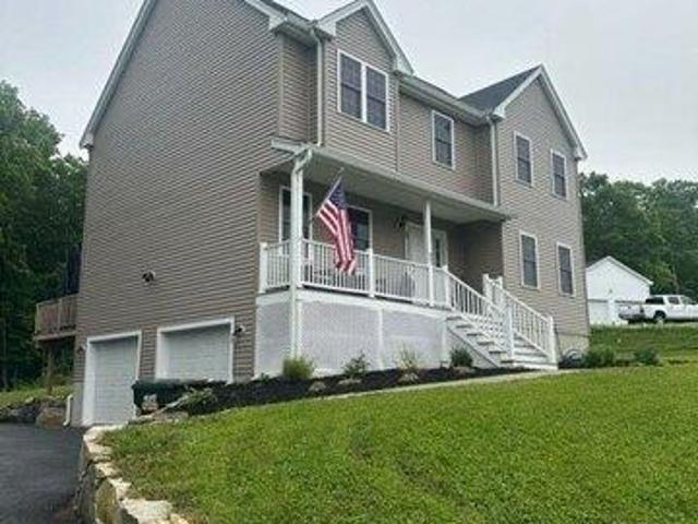 House for sale in Dudley, Massachusetts
