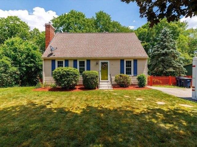 House for sale in Dudley, Massachusetts