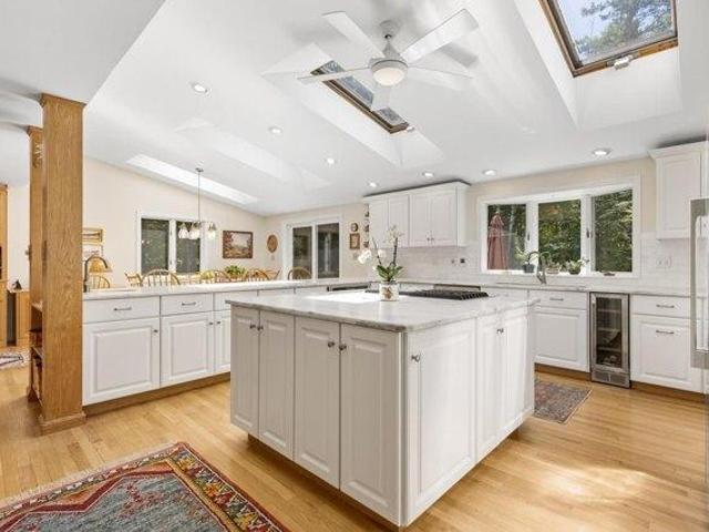 House for sale in Durham, Strafford County