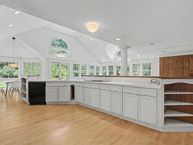 House for sale in Durham, Strafford County
