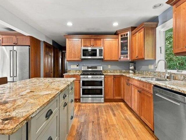 House for sale in Durham, Strafford County