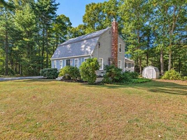 House for sale in Island Creek, Duxbury
