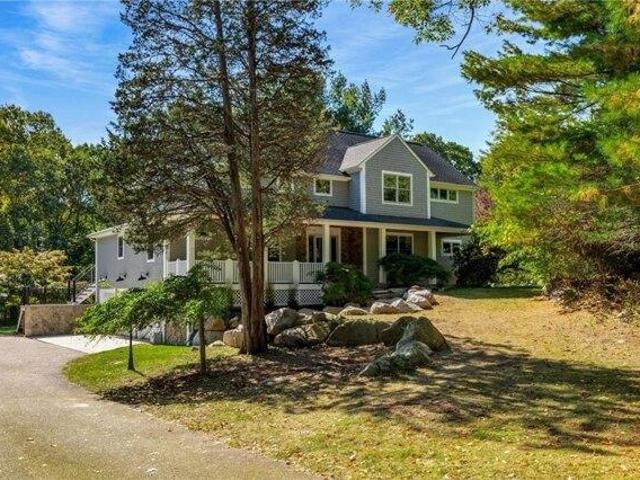 House for sale in Hamiltons Corner, East Greenwich