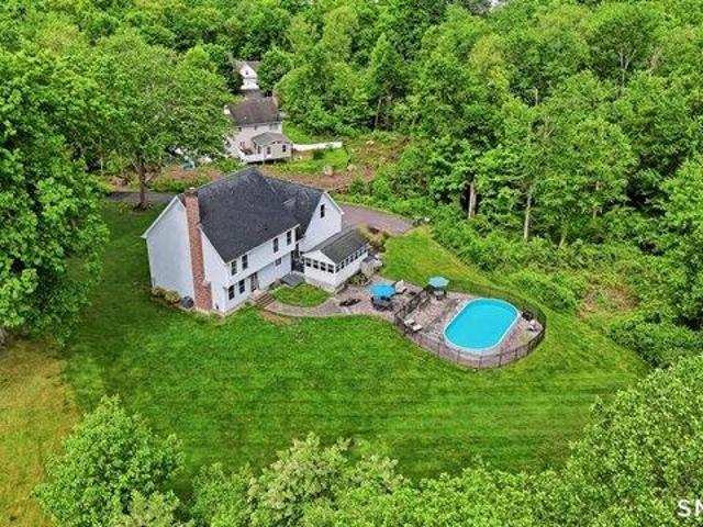 House for sale in East Hampton, Connecticut