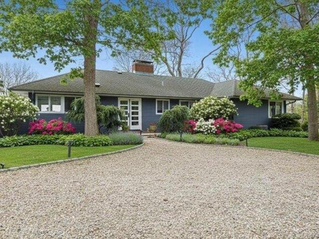 House for sale in Wainscott, New York