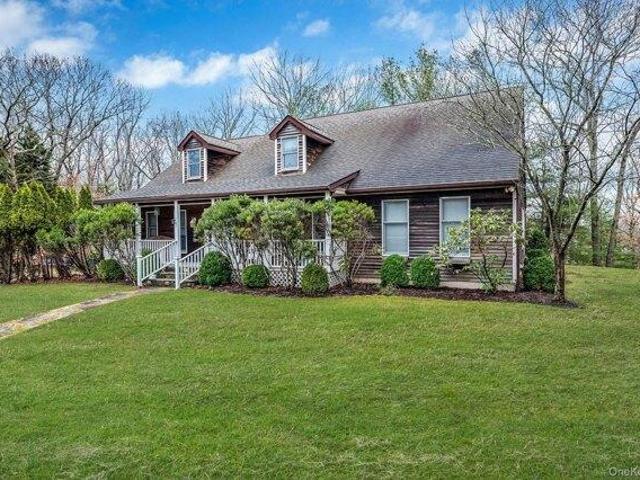 House for sale in Wainscott, New York