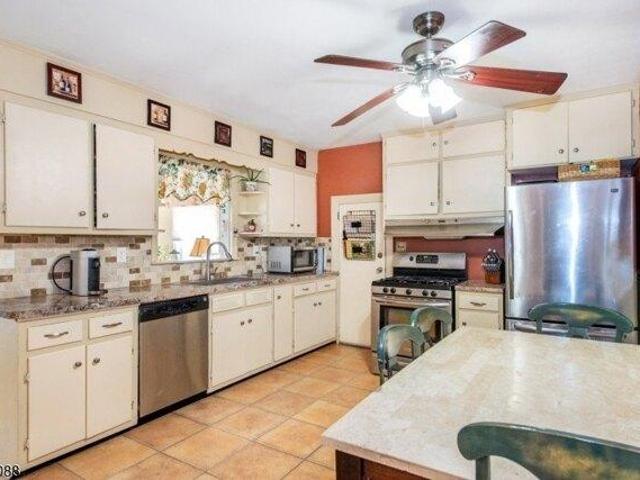 House for sale in East Hanover, New Jersey