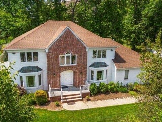 House for sale in East Hanover, New Jersey