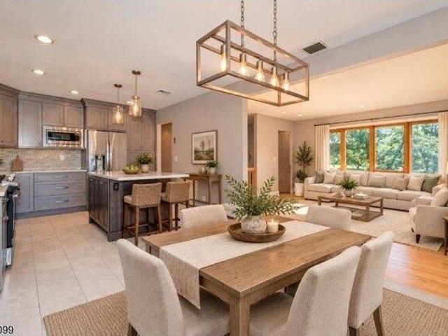 House for sale in Hanover Neck, East Hanover