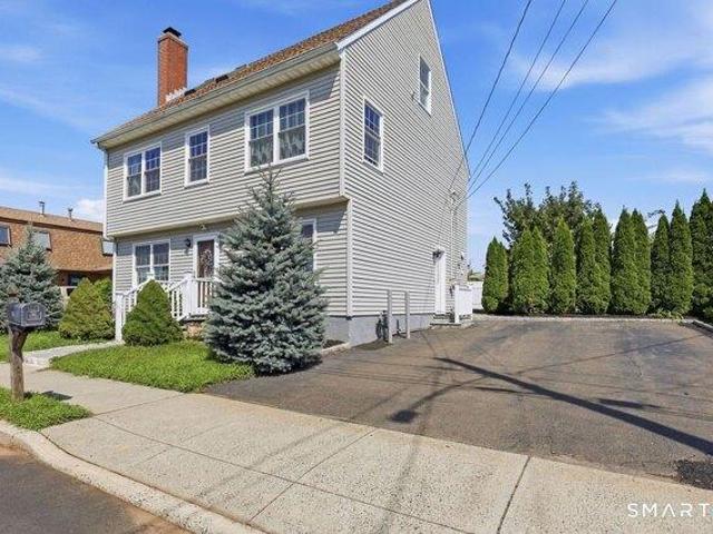 House for sale in Momauguin, East Haven